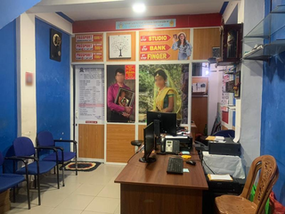 Photo studio in Batticaloa offering diverse photography services with strong footfall, seeks funding for expansion.