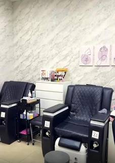 For sale: Ladies' beauty salon in Ajman with diverse services, complete setup and growth potential.
