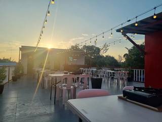Well-established restaurant with 2 branches and own delivery website for sale.