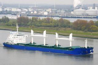 Acquire handy-size bulk carrier in the investor’s name and lease it back with net returns.