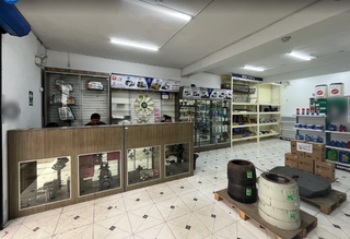 Peruvian importer and wholesale distributor of spare parts for Chinese-origin commercial trucks serving B2B customers.