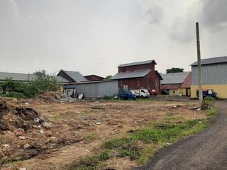 Strategically located commercial property with high rental potential, adaptable for various commercial purposes.