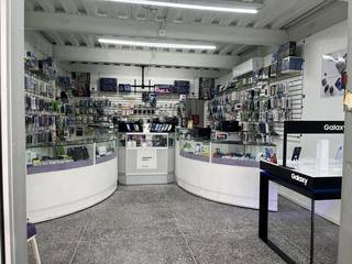 Successful mobile retail business for sale, backed by key partnerships and daily traffic.