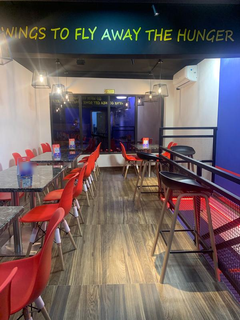 Quick service restaurant with a seating capacity of 20 pax seeks investment.