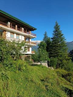 Environment and pet-friendly B&B located in Naggar, Himachal Pradesh, seeking investment for expansion.