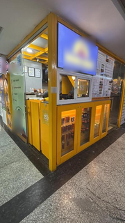 Franchise momo and Chinese outlet with 100+ weekly customers, FSSAI license, and prime-location dine-in setup.