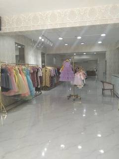 Women’s garment store specializing in ethnic and western wear, with steady walk-ins and required licenses.