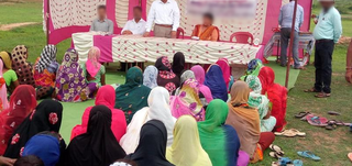 Delhi based NBFC-MFI providing lending to poor women in group by forming JLG groups.