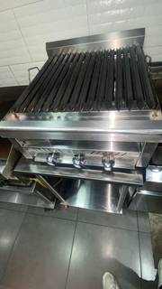 Established Bogotá burger restaurant with strong monthly footfall available for full sale.