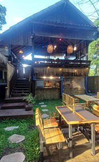 Mediterranean restaurant in Koh Samui with accommodation, delivery, and furnished facilities offered for full sale.