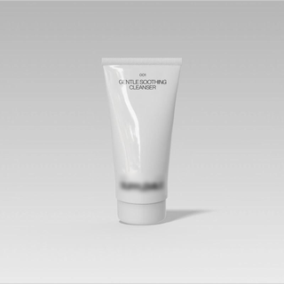 Pre-launch skincare brand with AI tool and exclusive formulations, targeting adult acne and early aging.