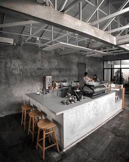 Tech-enabled specialty coffee chain startup investment opportunity in Dubai, UAE.