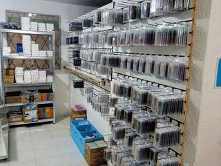 Beauty products retailer in Mérida with 100+ clients and 25 suppliers, seeks investment for expansion.