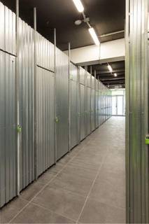 Self-storage business for sale with 88 units and 24/7 secure access in Biel.