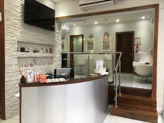 For Sale: Beauty spa, salon & aesthetic clinic with established high-end clientele and beauty equipment.