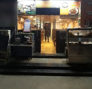 For sale: Well rated running restaurant in Gurgaon that receives 20 orders per day.
