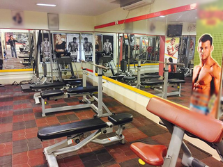 Full setup gym which has over 80 clients and equipped with imported machinery.