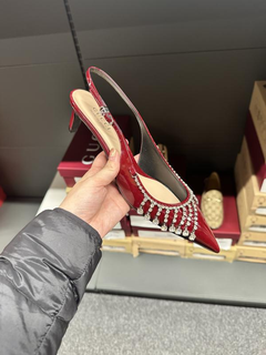 10-year-old luxury accessories retailer with good online presence seeks investor to expand to UAE market.