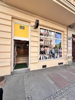 For sale: Korean cuisine restaurant with upto 60 daily walk-ins and seating capacity of 40.