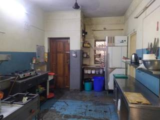 Cloud kitchen business with one centralized kitchen delivering 15-20 orders on a daily basis.