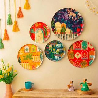 Home decor business in Gurgaon with 3k orders/month. Anuual Revenue -INR 6CR with handsome EBITDA.