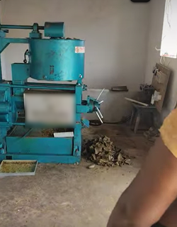 Small scale edible oil manufacturer in Raigarh, seeks debt funding to help scale the business.