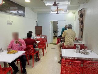 Café in Chennai specializing in South Indian meals and coffee with 50 orders/day.