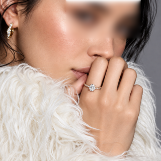 Full sale of a thriving jewelry business with an established international e-commerce presence.