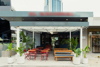 Restaurant in Panama City with 65-70 seating capacity, fully operational with steady offline sales.