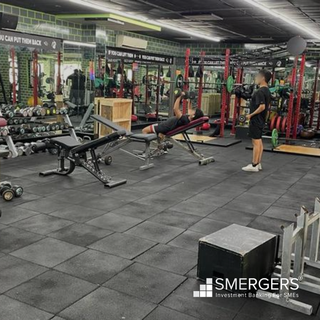 8,000 sqft duplex gym, 5,000 client-base, 300 active members, dance-floor, steam-room for sale in Bangalore.