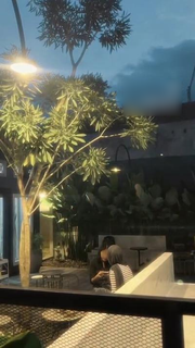 Lombok-based coffee shop chain with 2 outlets and 150 daily customers, seeking funds for renovation.