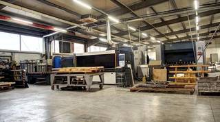 For sale: Modern production and warehouse property in an established industrial-zone with excellent transport accessibility.