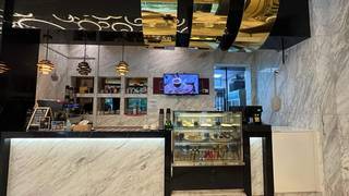 Authentic Italian restaurant with strong online orders, prime location, and high walk-in potential.