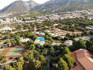 Resort in Sardinia which has accommodation capacity of 1.5k+ guests, 350+ rooms, and 70+ villas.