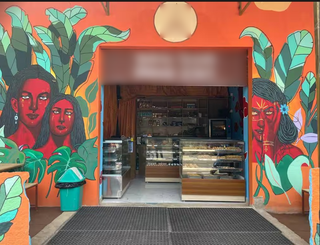Opportunity to purchase a fully equipped café and bakery with diverse menu offerings.