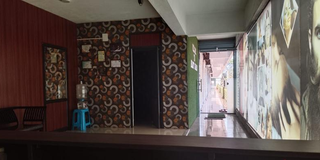 Operational unisex salon and beauty parlor with growing daily walk-ins.