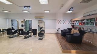 Well established organic beauty product retailer serving retail customers and salons across the Middle East.