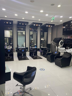 For Sale: Ladies and gents salon in Dubai receiving 30 clients per day.