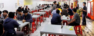 Restaurant in South Jakarta serving snacks and live music with 100+ footfall per day.