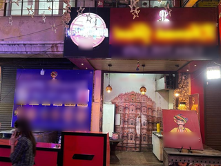 Restaurant with a cloud kitchen based in Ghaziabad is up for sale.