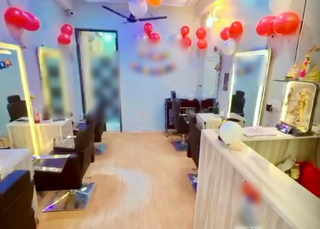 For sale: Unisex salon in a popular apartment complex with 15 walk-in clients daily.