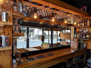 2 physical burger stores in Thessaloniki Greece, that has the lead on the local market.
