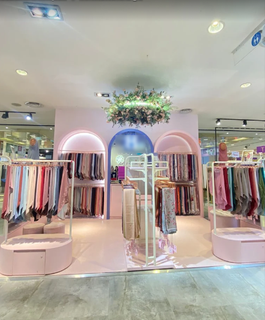 Malaysia-based hijab brand with 12 retail stores, and strong sales growth, seeks investment for expansion.