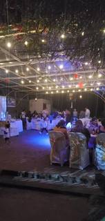 Invest in Nicaragua's thriving restaurant with karaoke, seeking partial stake sale for property purchase.