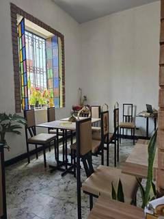 Profitable 50-seater authentic Indian restaurant in Cali offering both dine-in and delivery services.
