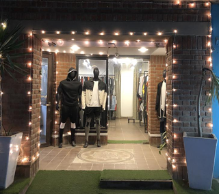 Manufacturer and seller of men's clothing in Gurgaon, receiving more than 250-300 order per day.