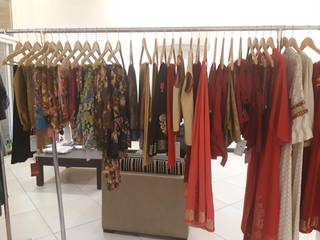 Well-known women's fashion apparel brand, with products listed on all major e-commerce platforms.