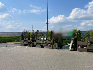 For sale: Turnkey garden center with e-commerce, assets, and strong seasonal profits.