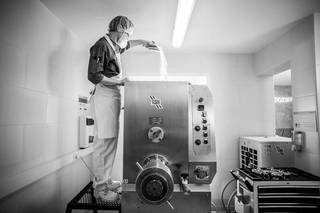 Established high-quality Italian foods manufacturer seeking loan to expand into new markets.