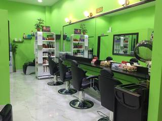 Beauty salon with 6 branches, receiving 10-20 customers per day at each outlet.